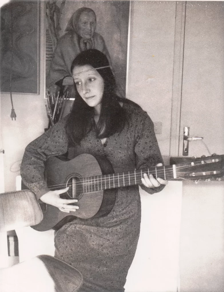 Quo Vadis Singer reference photo